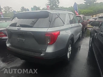 2023 Ford Explorer XLT - miniatura 4