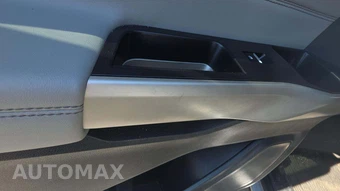 2023 Ford Explorer XLT - miniatura 20