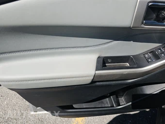 2023 Ford Explorer XLT - miniatura 42