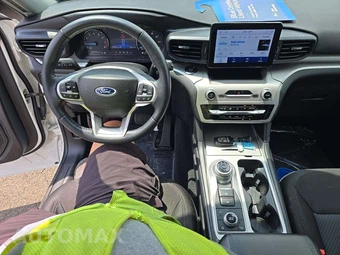 2023 Ford Explorer XLT - miniatura 10