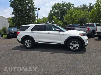 2023 Ford Explorer XLT - miniatura 4