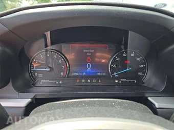 2023 Ford Explorer XLT - miniatura 9