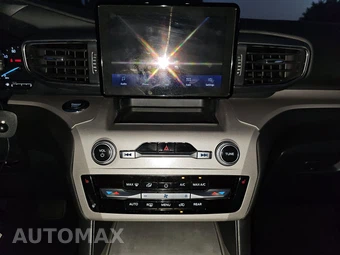 2023 Ford Explorer XLT - miniatura 11
