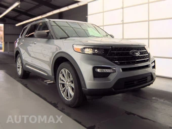 2023 Ford Explorer XLT - miniatura 3