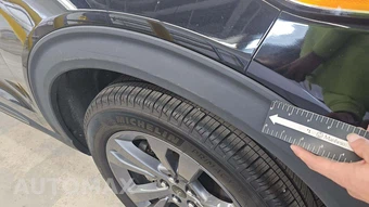 2023 Ford Explorer XLT - miniatura 23
