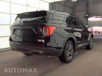 2023 Ford Explorer XLT - miniatura 4