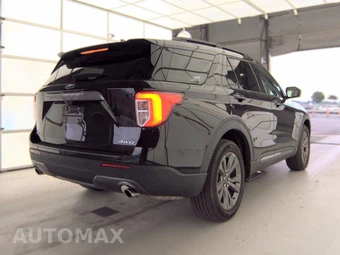 2023 Ford Explorer XLT - miniatura 4