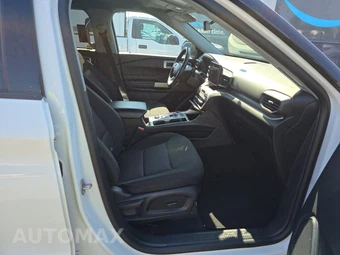 2023 Ford Explorer XLT - miniatura 8