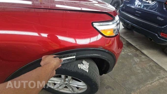 2023 Ford Explorer XLT - miniatura 20