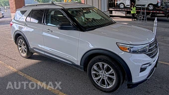 2023 Ford Explorer XLT - miniatura 3