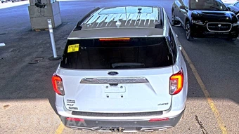 2023 Ford Explorer XLT - miniatura 30