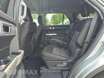 2023 Ford Explorer XLT - miniatura 13