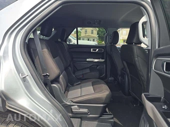 2023 Ford Explorer XLT - miniatura 17