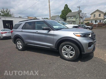 2023 Ford Explorer XLT - miniatura 4