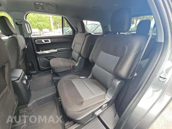 2023 Ford Explorer XLT - miniatura 13