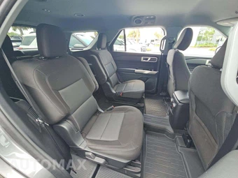 2023 Ford Explorer XLT - miniatura 17