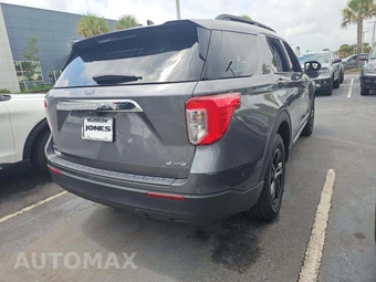 2023 Ford Explorer XLT - miniatura 3