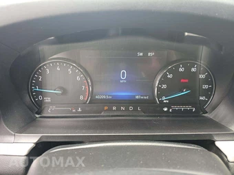 2023 Ford Explorer XLT - miniatura 9