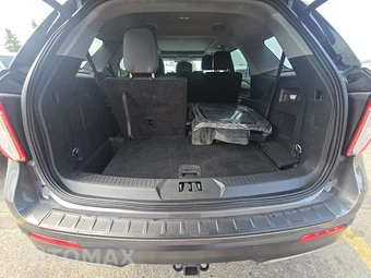2023 Ford Explorer XLT - miniatura 11