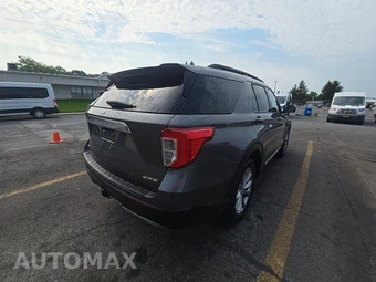 2023 Ford Explorer XLT - miniatura 4