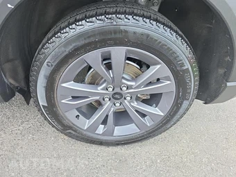 2023 Ford Explorer XLT - miniatura 11