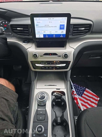 2023 Ford Explorer XLT - miniatura 10