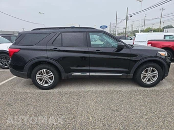 2023 Ford Explorer XLT - miniatura 4