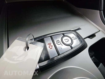 2023 Ford Explorer XLT - miniatura 8