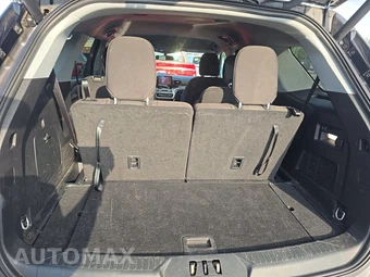 2023 Ford Explorer XLT - miniatura 11