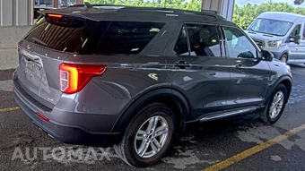 2023 Ford Explorer XLT - miniatura 4