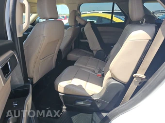 2023 Ford Explorer XLT - miniatura 13