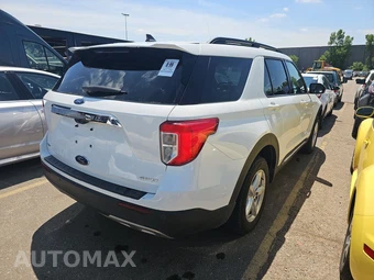 2023 Ford Explorer XLT - miniatura 4