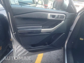 2023 Ford Explorer XLT - miniatura 9