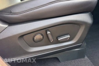 2023 Ford Explorer XLT - miniatura 12
