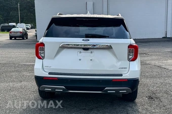 2023 Ford Explorer XLT - miniatura 4