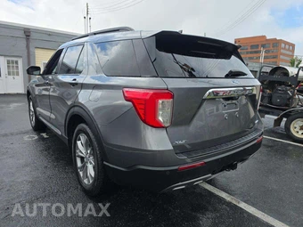 2023 Ford Explorer XLT - miniatura 2