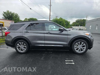2023 Ford Explorer XLT - miniatura 4