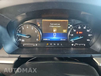 2023 Ford Explorer XLT - miniatura 12