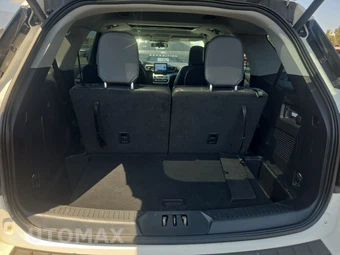 2023 Ford Explorer XLT - miniatura 11