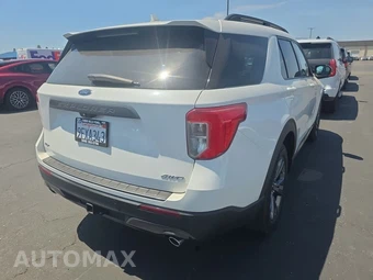 2023 Ford Explorer XLT - miniatura 4