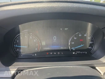 2023 Ford Explorer XLT - miniatura 8