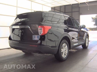 2023 Ford Explorer XLT - miniatura 4