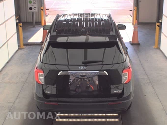 2023 Ford Explorer XLT - miniatura 5