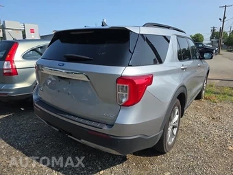 2023 Ford Explorer XLT - miniatura 4