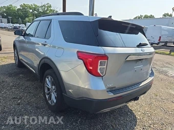 2023 Ford Explorer XLT - miniatura 6