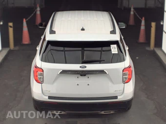 2023 Ford Explorer XLT - miniatura 5