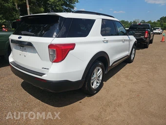 2023 Ford Explorer XLT - miniatura 4