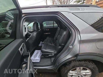 2023 Ford Explorer XLT - miniatura 13