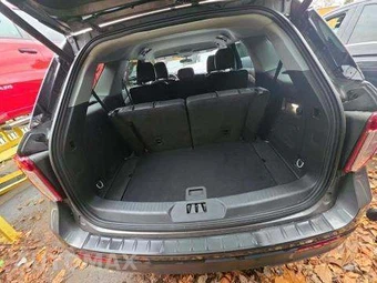 2023 Ford Explorer XLT - miniatura 15