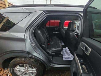 2023 Ford Explorer XLT - miniatura 17